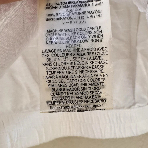 BCBGeneration WHITE COLLARED V NECK BRAIDED CROP TOP Size Small Lightweight - Picture 5 of 6